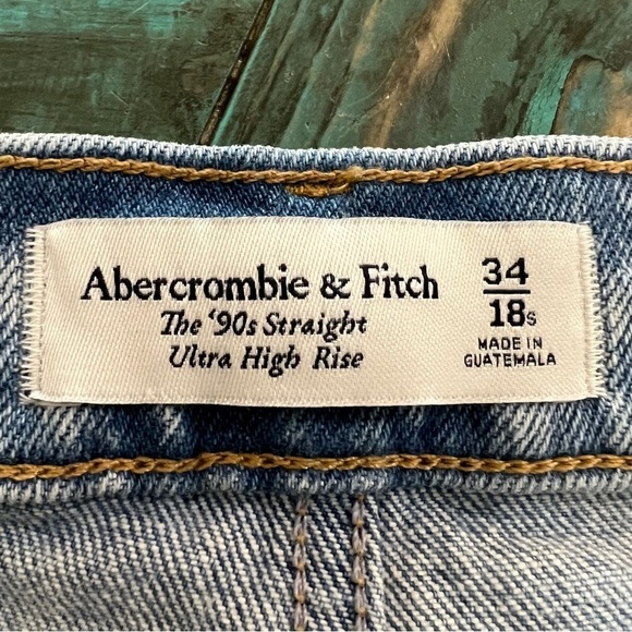 Abercrombie & Fitch The 90s Straight Ultra High Rise Jeans Distressed Size 18 - Picture 10 of 14